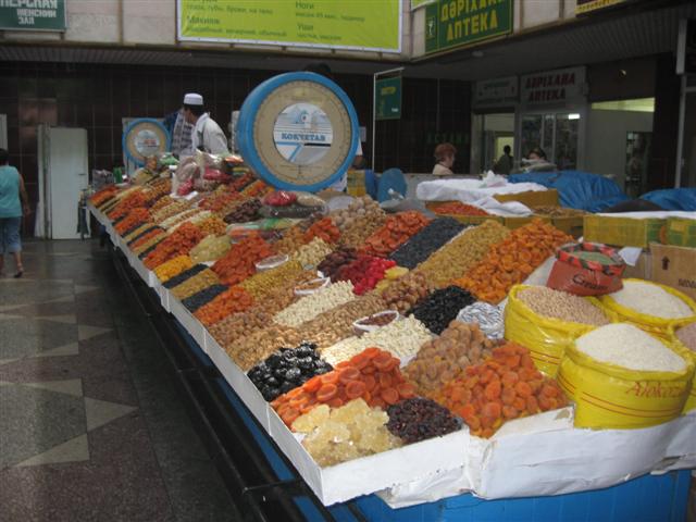 A Very big Dried fruit and rice market